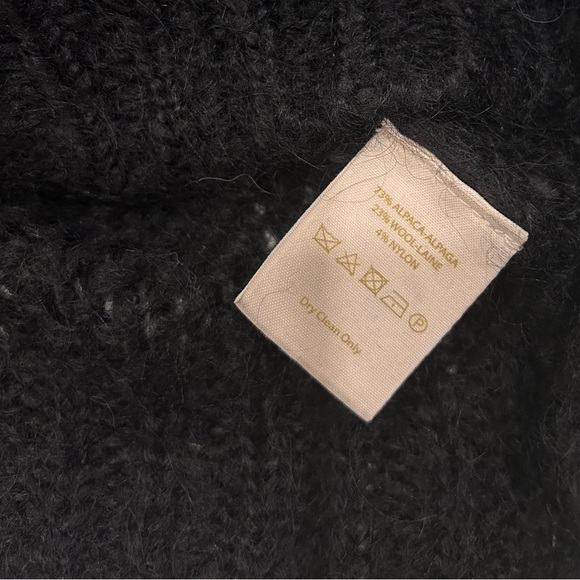 Free People- Alpaca Cable Knit Pull Over Sweater-Super Soft Women’s Size XS - Picture 7 of 7